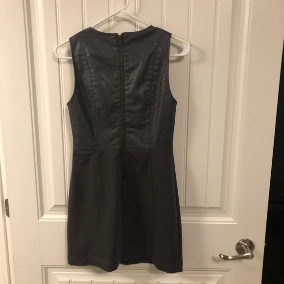 Dress - Picture 2 of 6